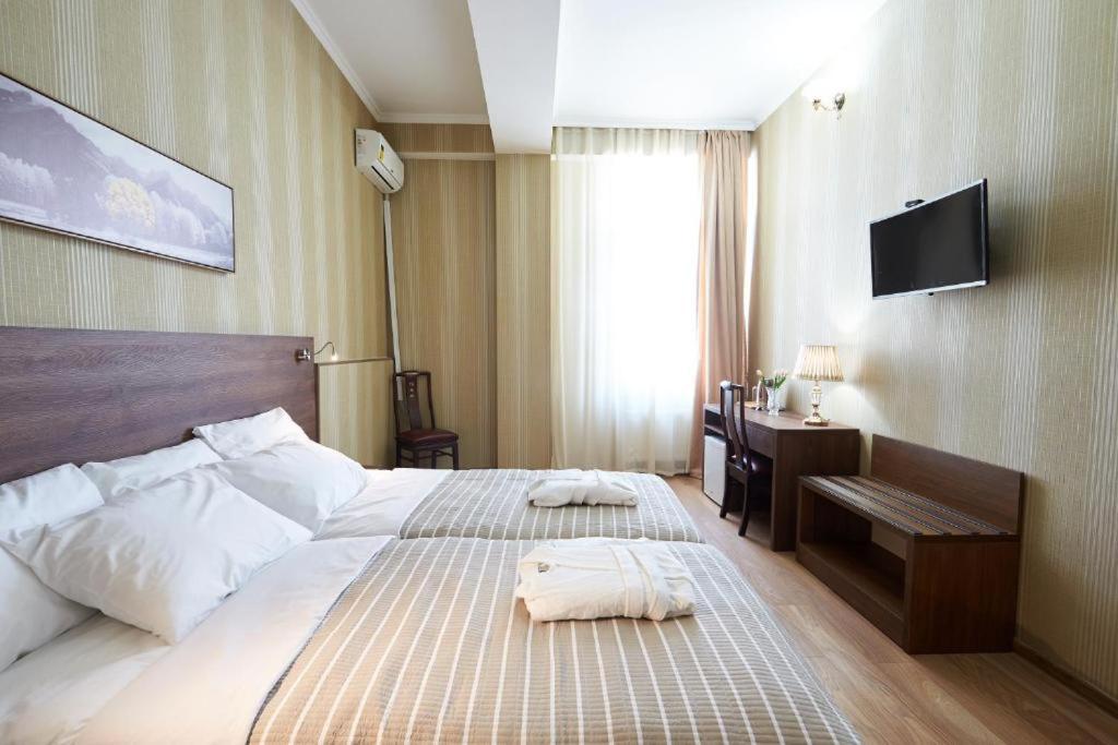 The Hilltop Skyline Hotel 트빌리시 외부 사진